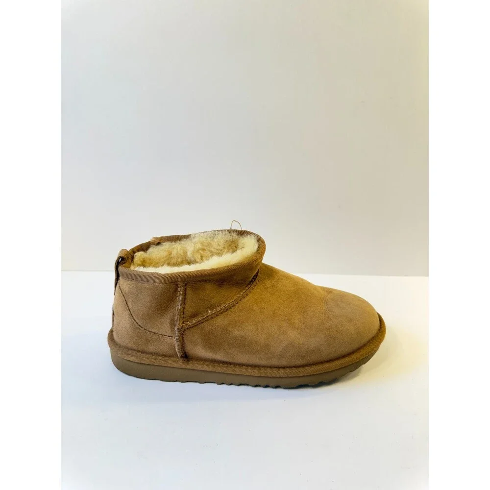 UGG Unisex-Child Classic Ultra Mini Boot, Chestnut, 4